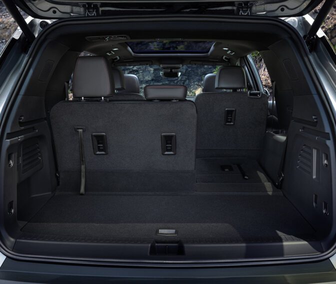 Chevrolet-Traverse-Interior-Slider (2)