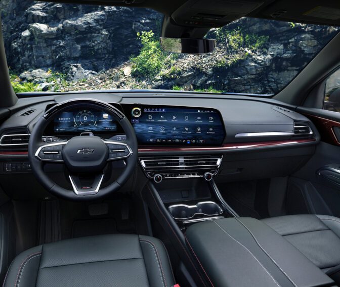 Chevrolet-Traverse-Interior-Slider (7)