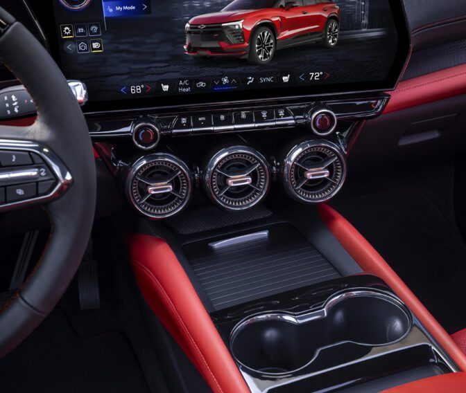 Chevy-Blazer-EV-Technology (2)