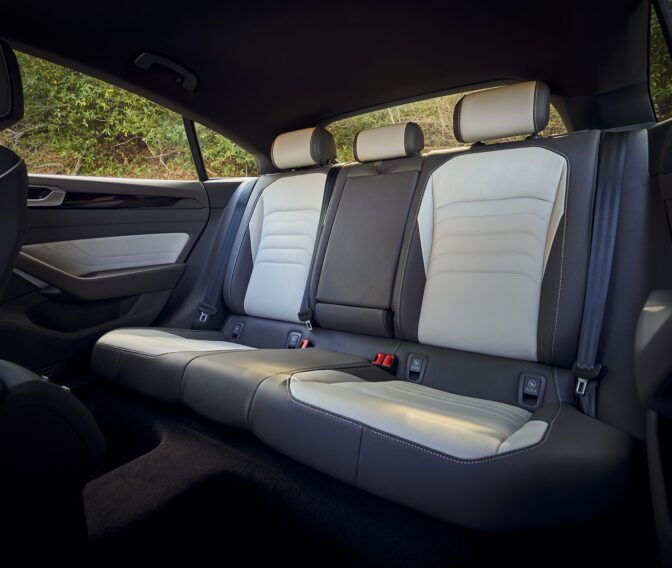 Volkswagen-Arteon-Interior (4)